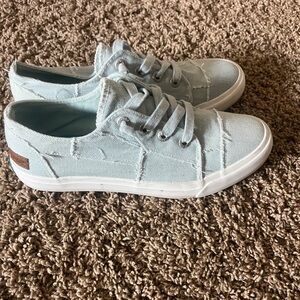 🌸 Blowfish Malibu Distressed Blue Slip-On Sneakers — Size 10 🌸